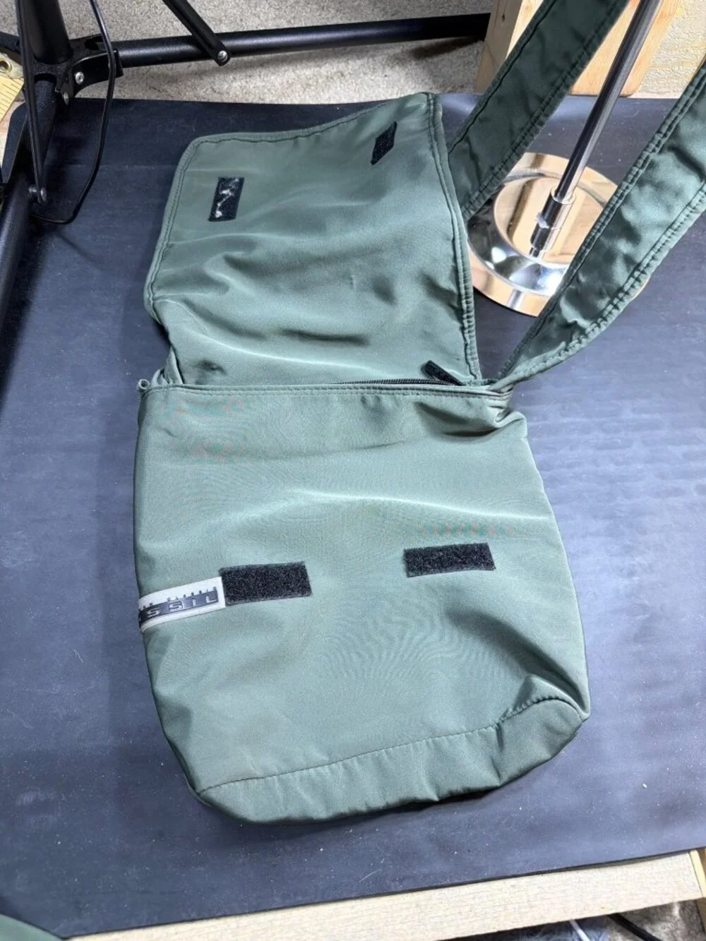 Fossil Mens Unisex Olive Green Nylon Canvas Crossbody Messenger Satchel Bag